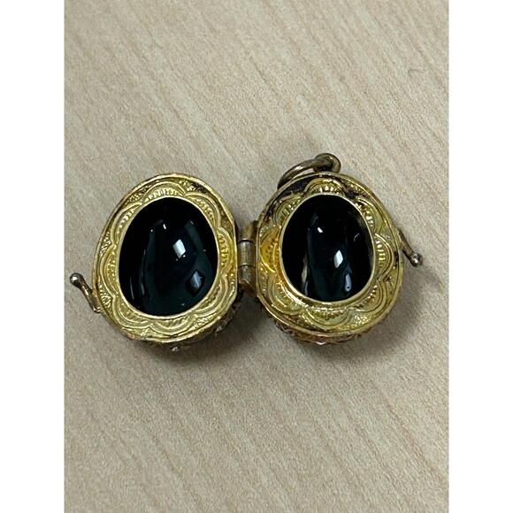 Ring - Picture 5 of 7